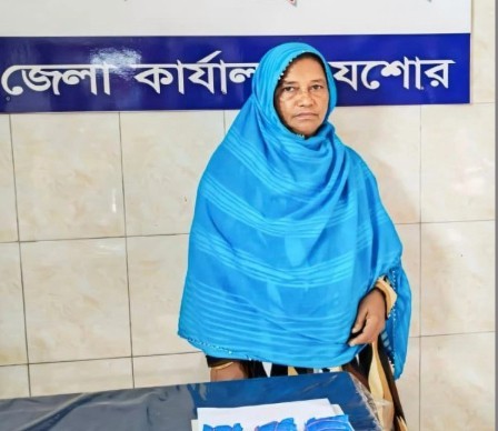 যশোরের শার্শায় ৬ হাজার পিস ইয়াবাসহ নারী আটক