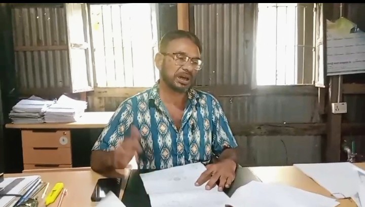 সরকারি ফি ১০ টাকা, তহশিলদারের বিরুদ্ধে হাজার হাজার টাকা আদায়ের অভিযোগ